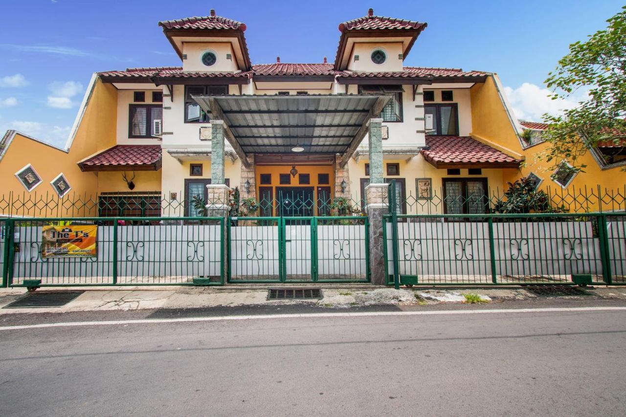 מאלאנג Oyo 3217 The Ts Homestay מראה חיצוני תמונה